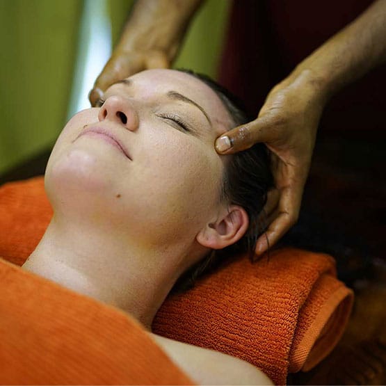 ayurvedic treatment head massage
